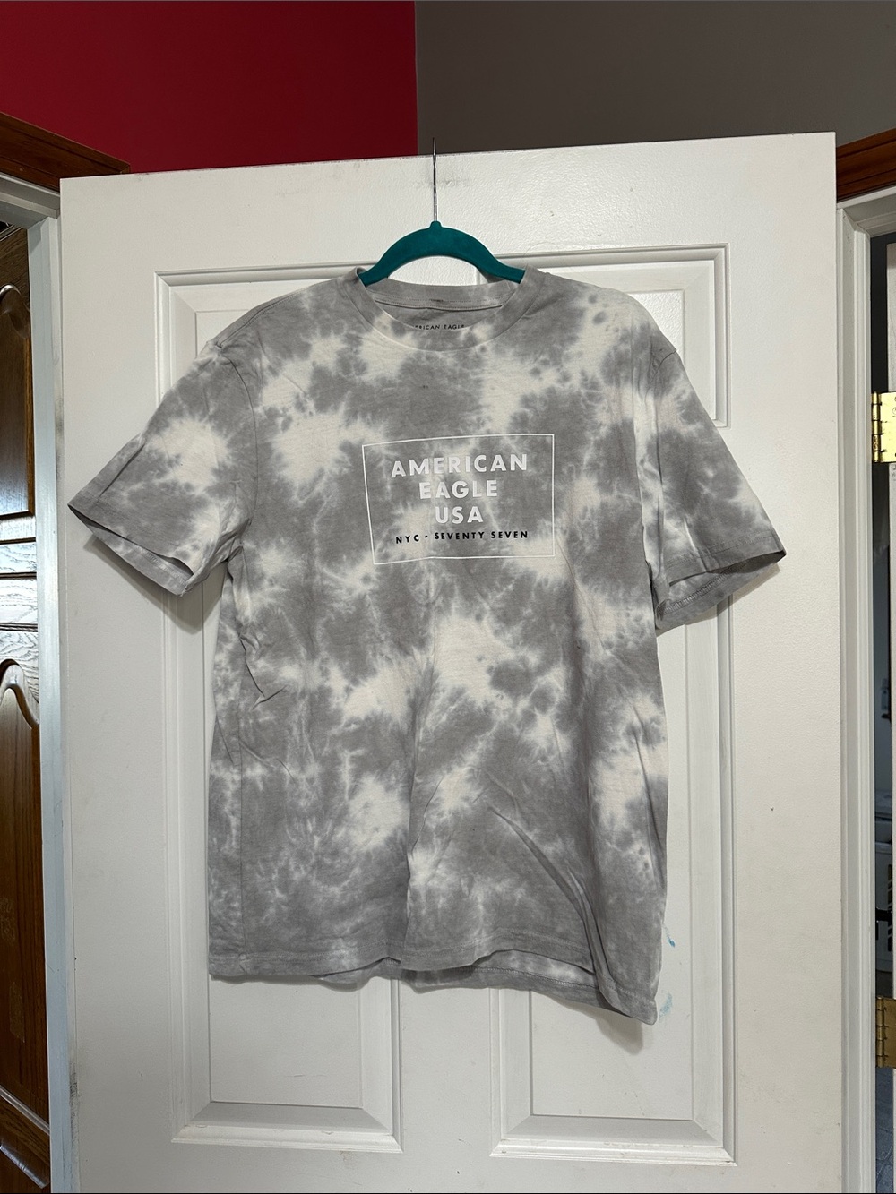 American Eagle tee
